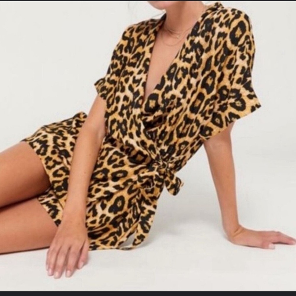 Urban Outfitters animal print wrap around top elastic waist romper Sz XS